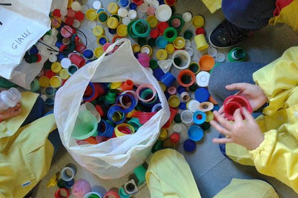 Andare oltre l’usa e getta è possibile con “Arte in Assa”
