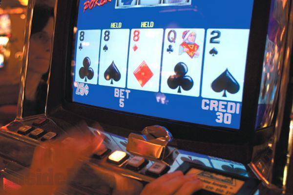 Aumento dell’Irap per i negozi con slot machine