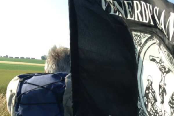 Dopo milioni di passi scrivono la storia della “loro” via Francigena