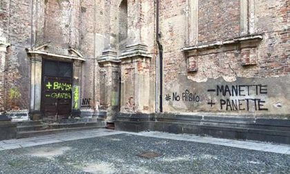 Imbrattati i muri della basilica di San Gaudenzio