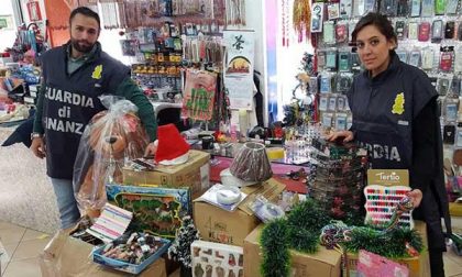 Le Fiamme Gialle di Borgomanero sequestrano oltre 20mila prodotti non sicuri, tra cui tanti giocattoli