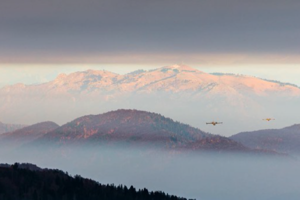«Qui, dove tutto ha ormai lo stesso odore di fumo»