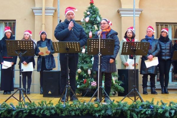 Teatro solidale al Collegio Rosmini per le feste