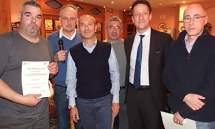 Un defibrillatore per l’Arona Calcio