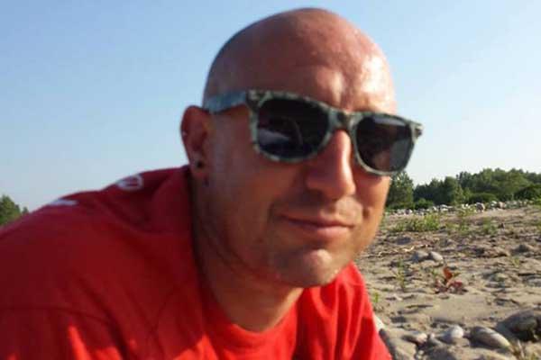 Un giovane cantautore ha scritto un brano per ricordare Andrea Gennari