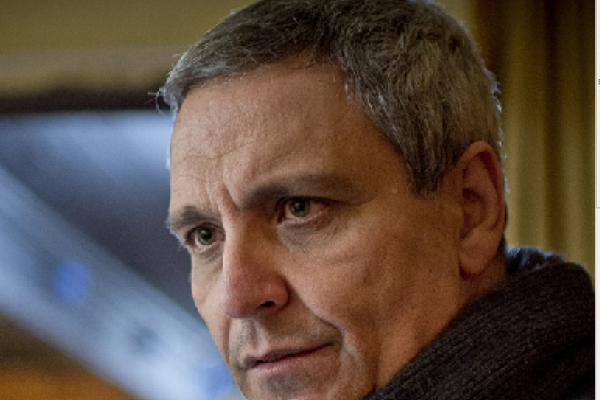 Ad Ameno l’autore della serie poliziesca che presto sarà una fiction tv