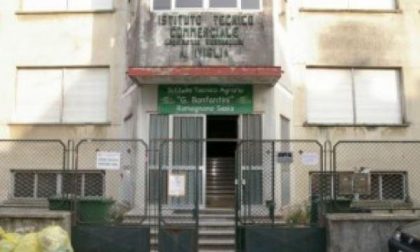 Aule al freddo, gli studenti scendono in piazza