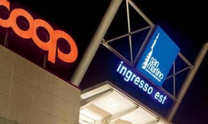 Donna nei guai: arrestata per rapina impropria in un negozio del Centro commerciale