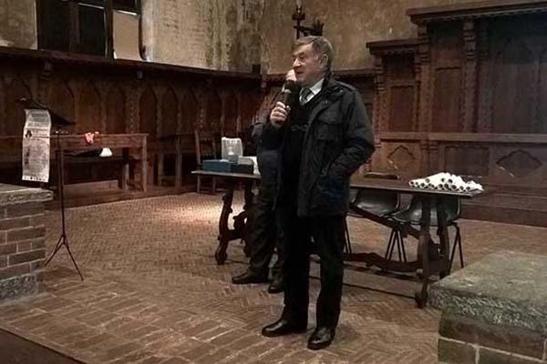 Mostra fotografica e premio sul dialetto domenica al Broletto