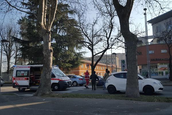 Pedone investito in viale Giulio Cesare