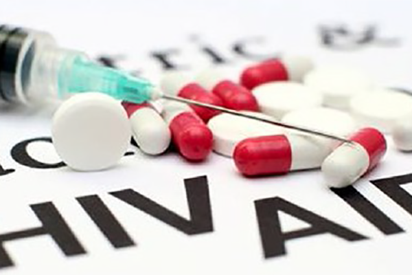 Prevenzione, 10mila profilattici contro l’Aids