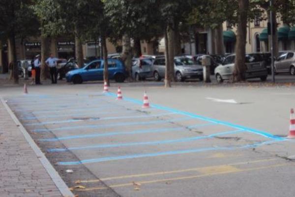 A Borgomanero i parcheggi blu saranno gratis ancora fino al 30 giugno