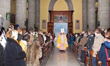 Quasi diecimila persone all’apertura delle Porte Sante della Misericordia