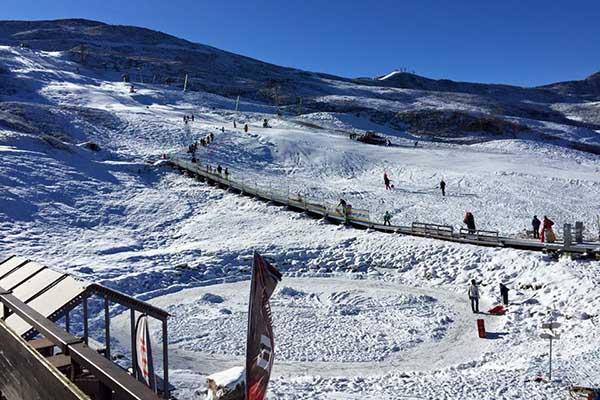 Questo week end è arrivata la neve e si scia.