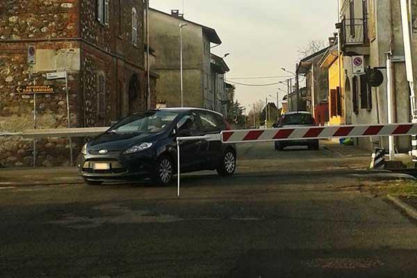 Sbarre alzate al passaggio a livello di via Roma a Ghemme