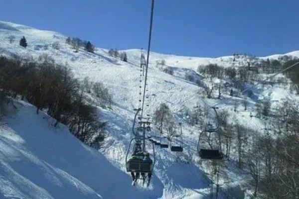 Bimba di 10 anni in ospedale a Novara dopo una caduta da 9 metri dalla seggiovia