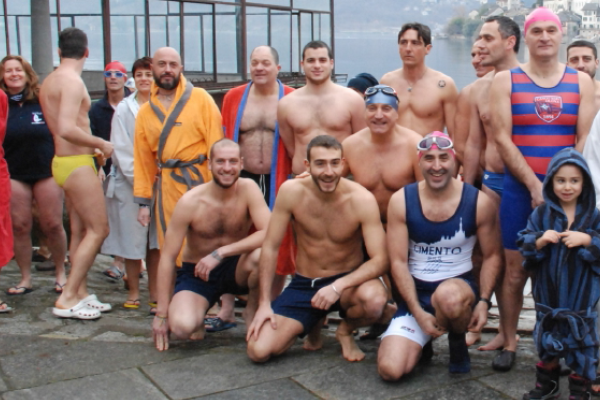 Cimento d’la Merla, tuffo nel gelido lago insieme alle Anatre Selvagge