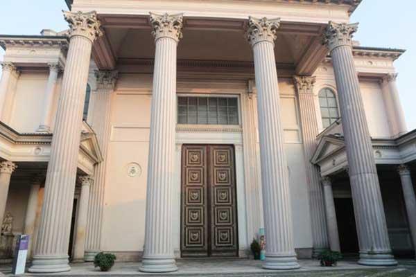 Funerali dell’agente della Polizia locale: cattedrale gremita