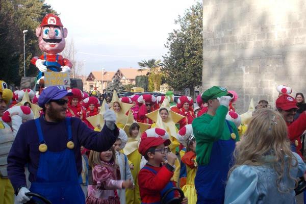 Gattico, tutti in piazza per il Carnevale (fotogallery)