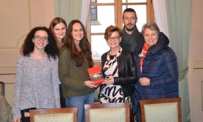 Grazie ad un selfie, vincono un weekend in una città d'arte