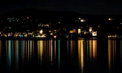 La magia del lago di notte (fotogallery)