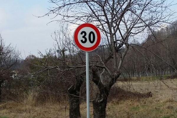 Limite di velocità sulla strada amata da chi fa jogging