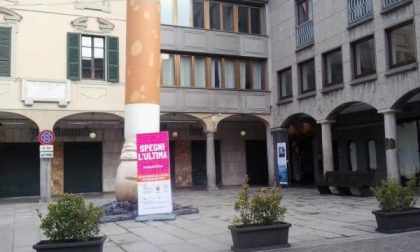 Piazza Martiri “invasa” dal mozzicone di sigaretta