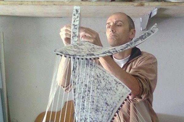 Scultore di Gattico espone a Milano