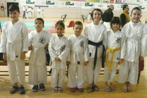 Tre medaglie per i baby karateka borgomaneresi
