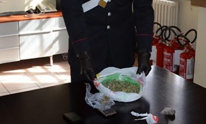 Arrivava a spacciare ai giovani novaresi: 25enne di Varese arrestato