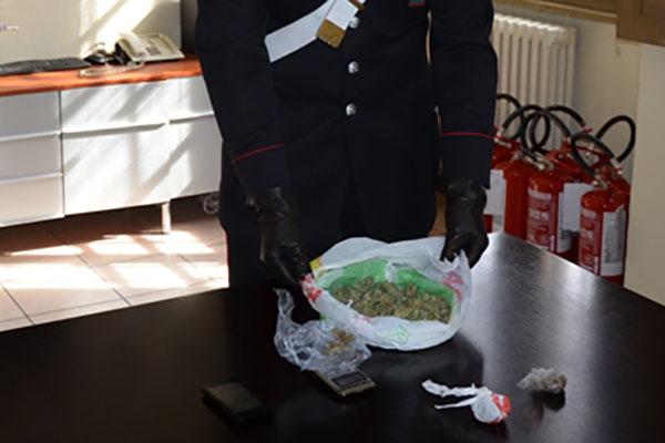 Arrivava a spacciare ai giovani novaresi: 25enne di Varese arrestato