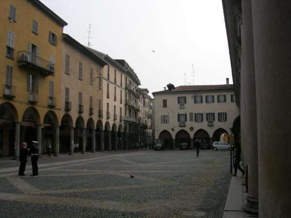 Attacco a Bruxelles, manifestazione a Novara