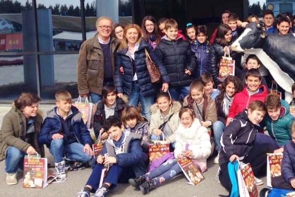 In visita al caseificio, la gita “golosa” degli alunni di Gattico
