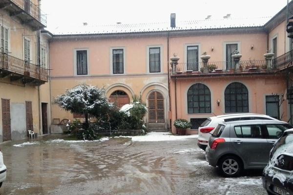 La neve ha fatto il ‘bis’: nevicate da Fara in su