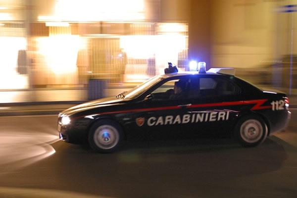 Ospite di un albergo, 36enne francese dà in escandescenze e minaccia anche i carabinieri: arrestato