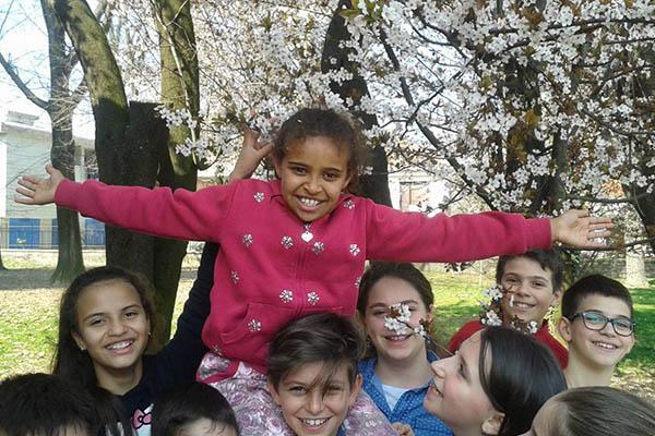 Raffaella, operata a Roma per il problema agli occhi, è tornata dai suoi amici novaresi