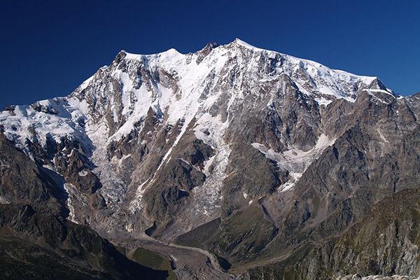 Val Grande: divieto di arrampicata per tutelare la nidificazione degli uccelli rupicoli
