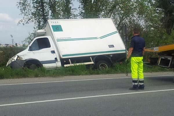 Altro incidente sulla regionale 11, a Trecate