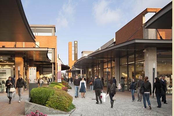 Vicolungo: all’Outlet shopping e musica