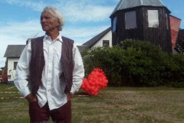 Distribuisci volantini, entri gratis a teatro