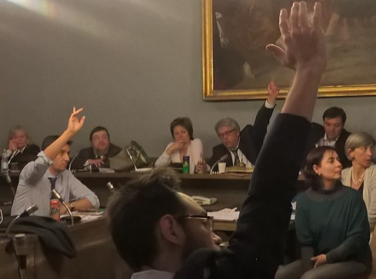 Insorge la minoranza contro Pedrazzoli