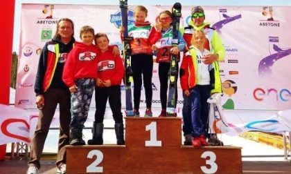 Le due sorelline sciatrici sbancano la gara internazionale che ha lanciato i grandi campioni