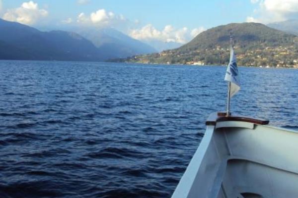 L’assessore regionale: “Va potenziata la navigazione sul lago Maggiore”