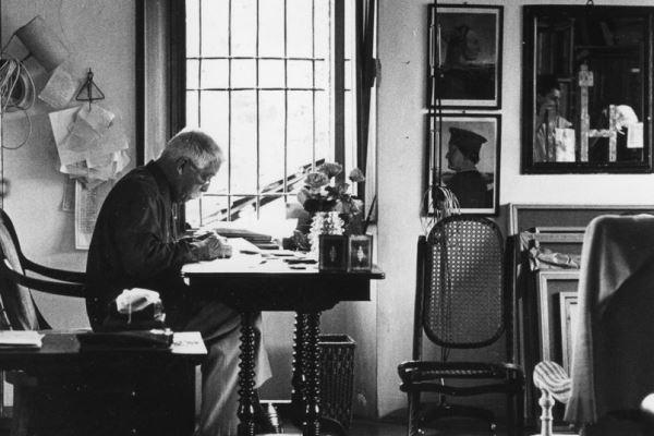 Prolungata la mostra di Calderara a Borgomanero