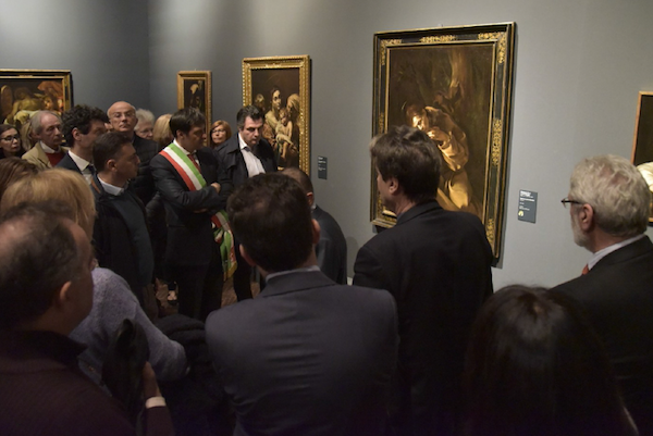 Tutti in coda: è l’effetto Caravaggio
