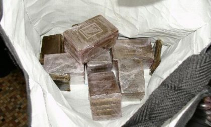 Arrestato in un parcheggio con 10 chili di droga