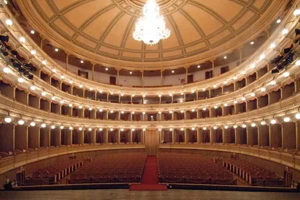 “Artisti sognatori” il 21 maggio al Teatro Coccia