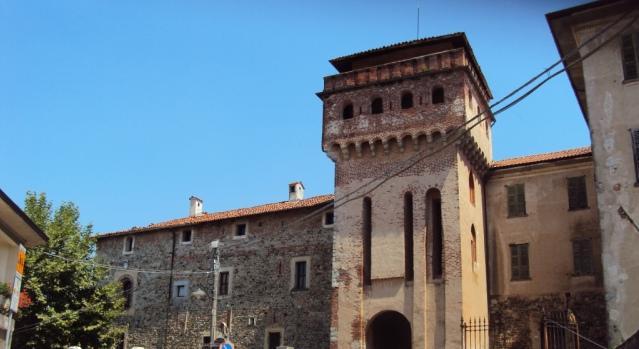 Ex municipio di Vergano (s)venduto a 8mila euro