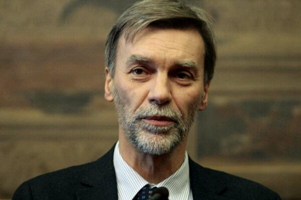 Il ministro Delrio a Novara per la campagna elettorale di Ballarè