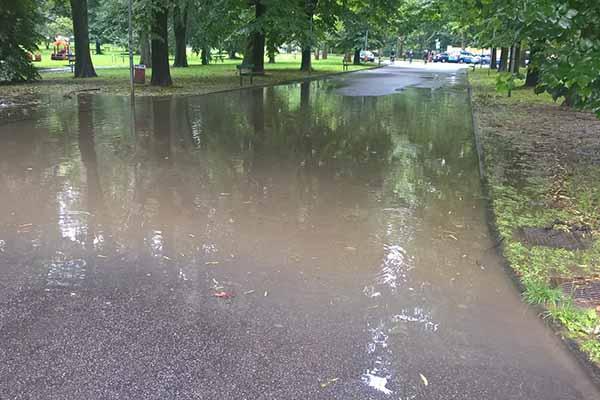 Maltempo: diversi allagamenti in città